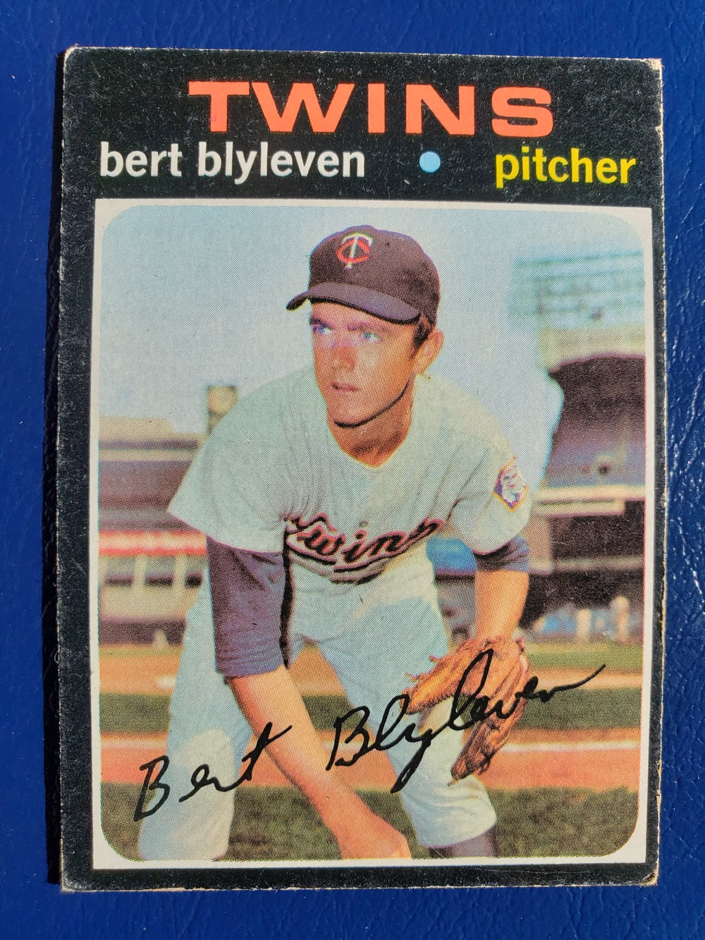 1971 Topps baseball Bert Blyleven rookie card #26, TWINS / ANGELS (HOF)
