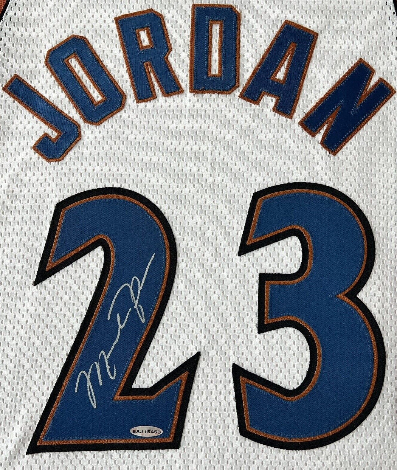 NBA basketball Michael Jordan autographed jersey, Chicago BULLS / Washington WIZARDS (hof)